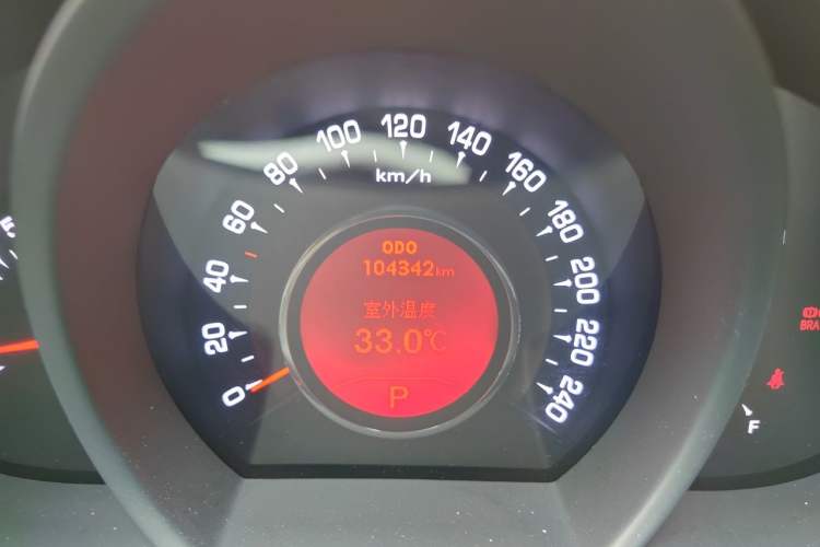 Used Kia Sportage R 2011 2.0L Automatic Two-Wheel Drive Premium Edition Odometer Close Up