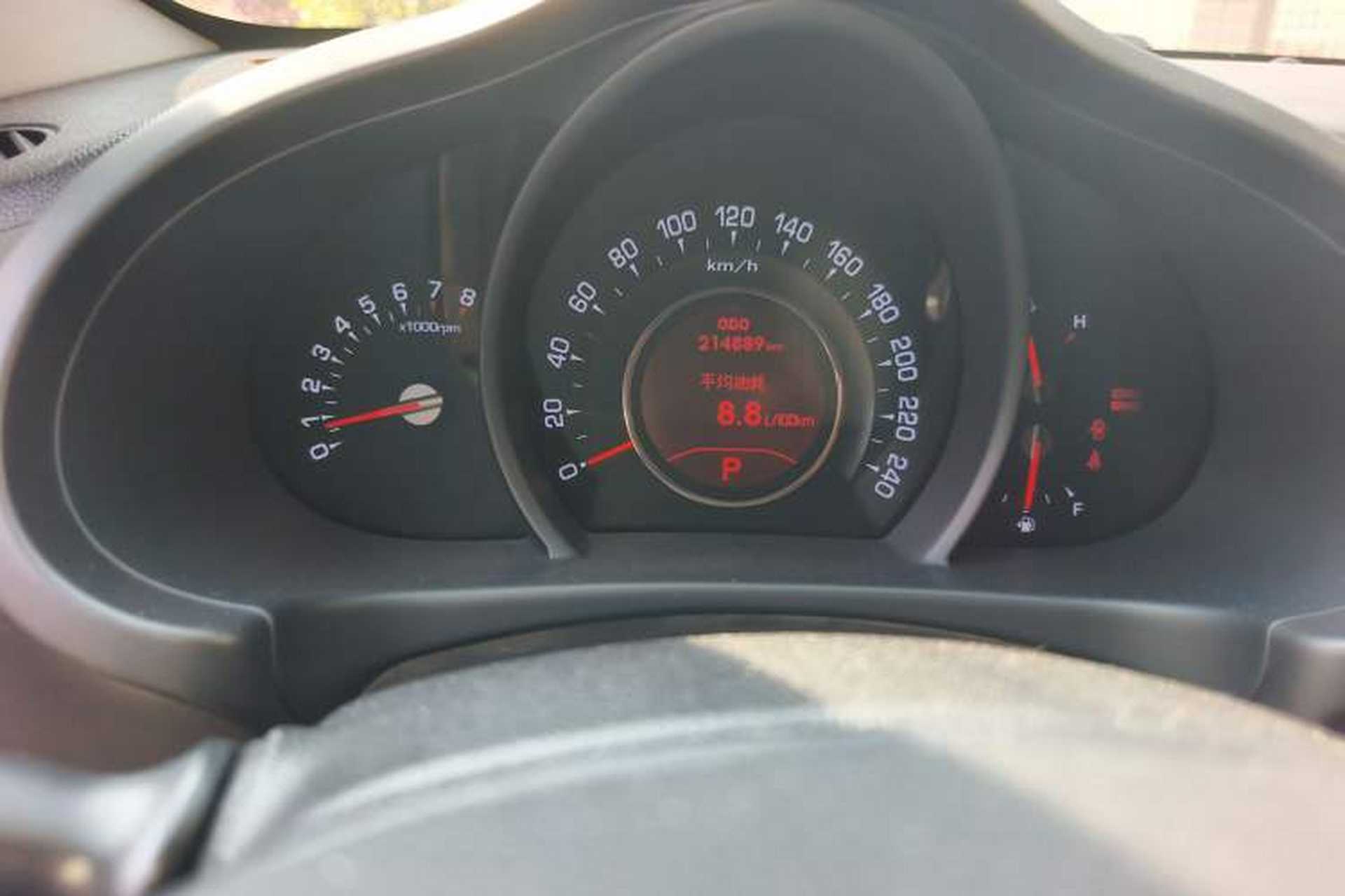 Used Kia Sportage R 2011 2.0L Automatic Two-Wheel Drive Premium Edition Odometer Close Up