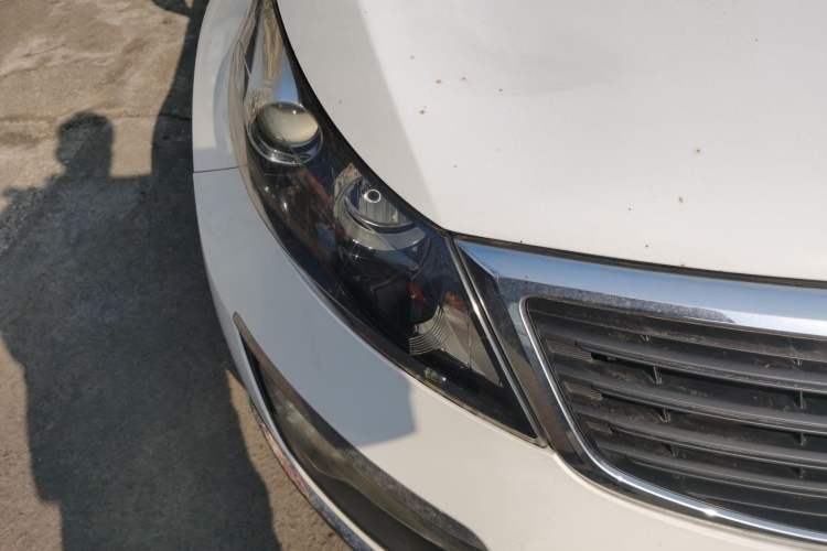 Used Kia Sportage R 2011 2.0L Automatic Two-Wheel Drive GL Right Front Headlight