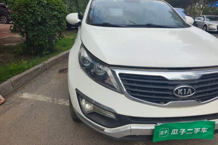 Used Kia Sportage R 2011 2.0L Automatic Two-Wheel Drive GL Right Front Headlight