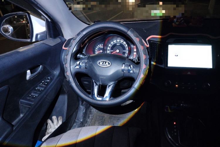 Used Kia Sportage R 2011 2.0L Automatic Two-Wheel Drive GL Steering Wheel