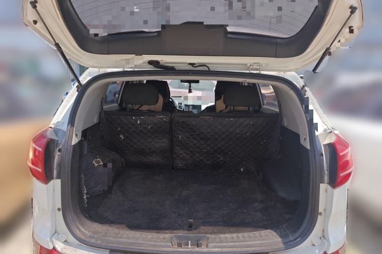Used Kia Sportage R 2011 2.0L Automatic Two-Wheel Drive GL Trunk