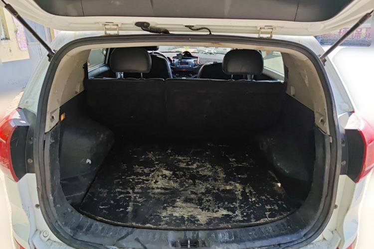 Used Kia Sportage R 2011 2.0L Automatic Two-Wheel Drive Premium Edition Trunk
