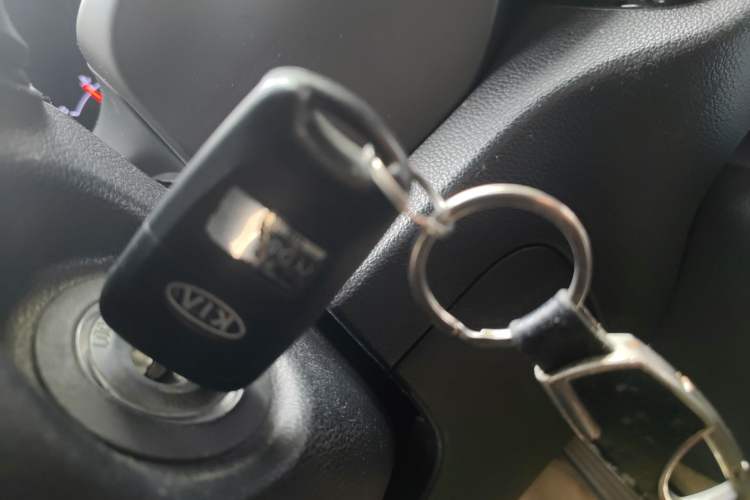 Used Kia Sportage R 2011 2.0L Manual Two-Wheel-Drive GLS Vehicle Key
