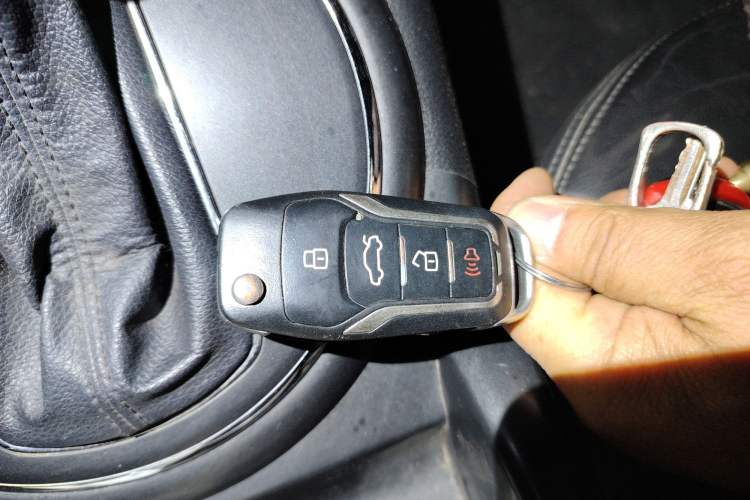 Used Kia Sportage R 2011 2.0L Automatic Two-Wheel Drive GL Vehicle Key