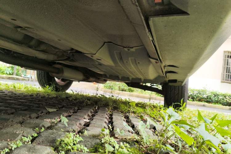 Used Kia Sportage R 2011 2.0L Automatic Two-Wheel Drive GL Chassis Front Left