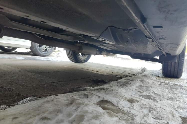 Used Kia Sportage R 2011 2.0L Automatic Two-Wheel Drive GLS Chassis Front Left