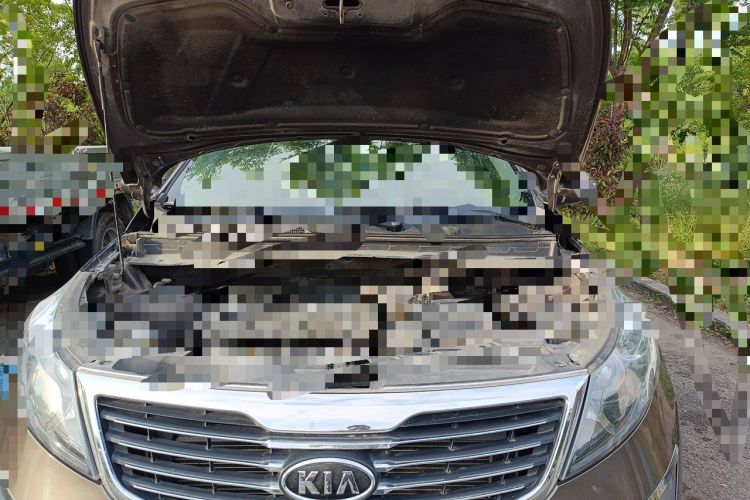 Used Kia Sportage R 2011 2.0L Automatic Two-Wheel Drive GLS Engine Bay