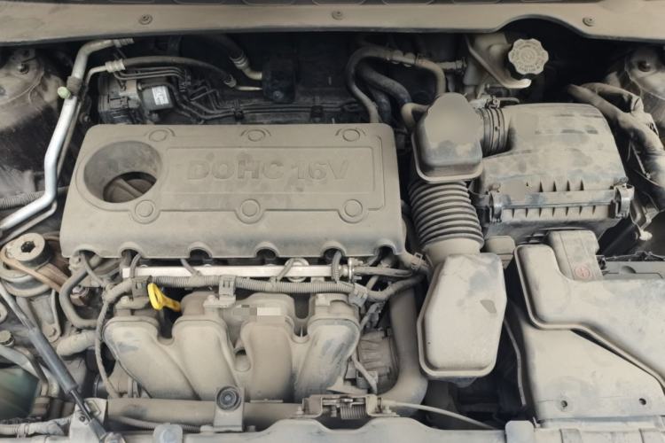 Used Kia Sportage R 2011 2.0L Automatic Two-Wheel Drive Premium Edition Engine Bay