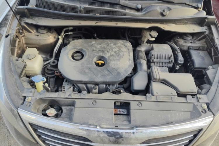 Used Kia Sportage R 2011 2.0L Automatic Two-Wheel Drive GLS Engine Bay