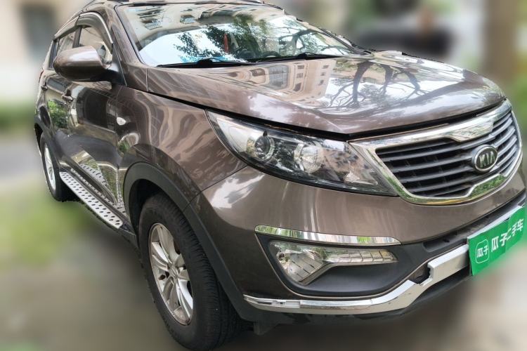 Used Kia Sportage R 2011 2.0L Automatic Two-Wheel Drive GL Front Right 45 Deg