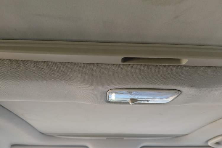 Used Kia Sportage R 2011 2.0L Automatic Two-Wheel Drive Premium Edition Headliner