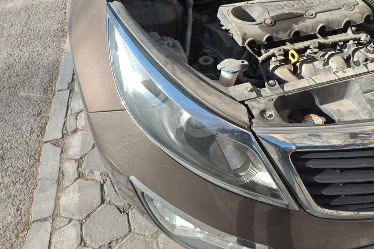 Used Kia Sportage R 2011 2.0L Automatic Two-Wheel Drive Premium Edition Right Front Headlight