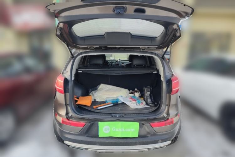 Used Kia Sportage R 2011 2.0L Automatic Two-Wheel Drive GLS Trunk