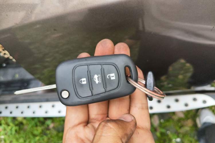 Used Kia Sportage R 2011 2.0L Automatic Two-Wheel Drive GL Vehicle Key