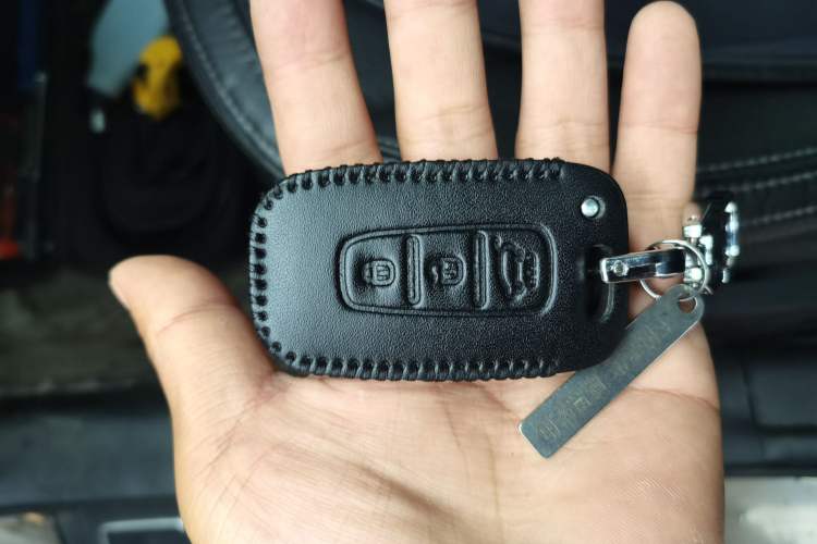 Used Kia Sportage R 2011 2.0L Automatic Two-Wheel Drive Premium Edition Vehicle Key