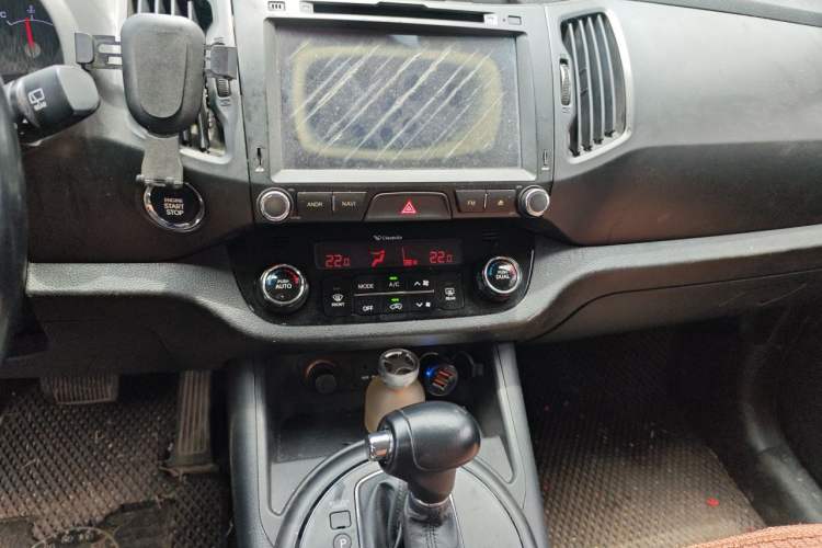 Used Kia Sportage R 2012 2.0L Automatic Two-Wheel Drive GLS Audio And AC Panel