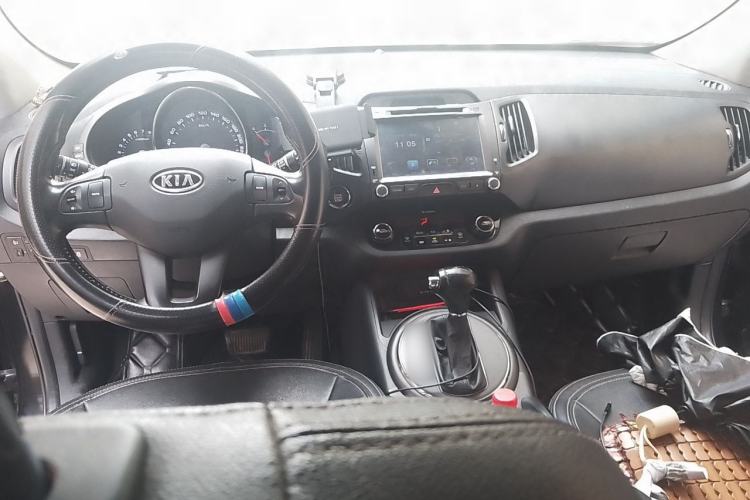 Used Kia Sportage R 2012 2.0L Automatic Two-Wheel Drive NAVI Center Console