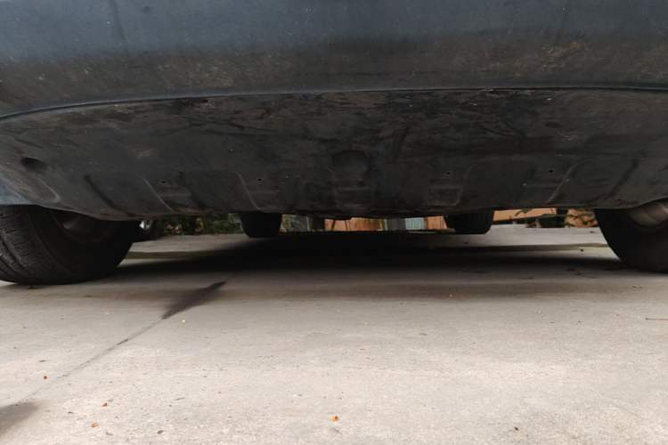 Used Kia Sportage R 2012 2.0L Automatic Two-Wheel Drive GLS Chassis Front