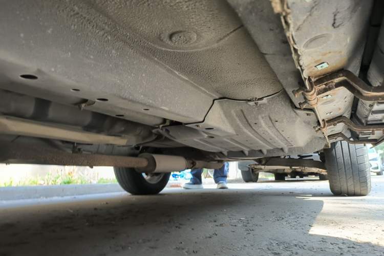 Used Kia Sportage R 2012 2.0L Automatic Two-Wheel Drive GLS Chassis Front Left