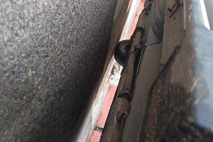 Used Kia Sportage R 2012 2.0L Manual Two-Wheel Drive GL Trim Chassis Front Right