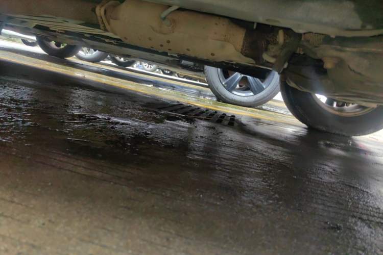Used Kia Sportage R 2012 2.0L Automatic Two-Wheel Drive GL Trim Chassis Front Right