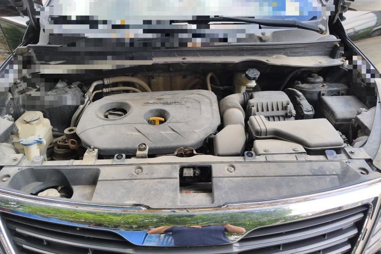 Used Kia Sportage R 2012 2.0L Automatic Two-Wheel Drive GL Trim Engine Bay