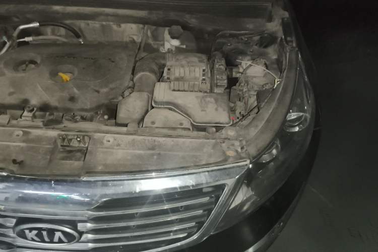 Used Kia Sportage R 2012 2.0L Automatic Two-Wheel Drive GLS Engine Bay Left