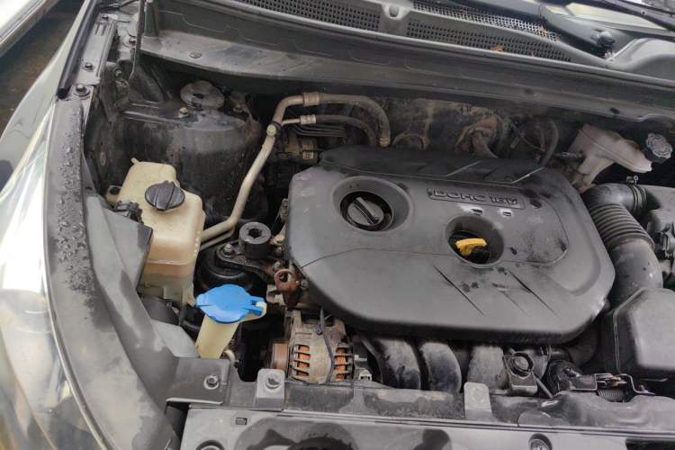Used Kia Sportage R 2012 2.0L Automatic Two-Wheel Drive GL Trim Engine Bay Right