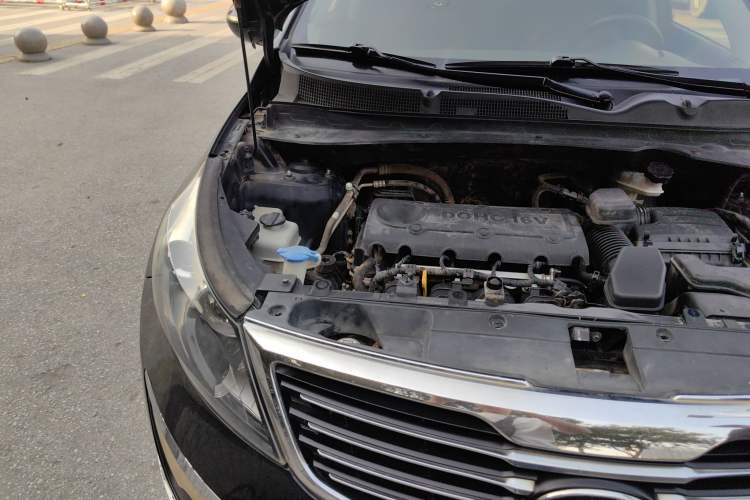 Used Kia Sportage R 2012 2.4L Automatic 4x4 GLS Engine Bay Right
