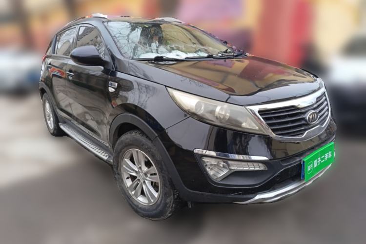 Used Kia Sportage R 2012 2.0L Manual Two-Wheel Drive GL Trim Front Right 45 Deg