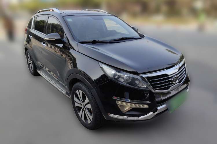 Used Kia Sportage R 2012 2.4L Automatic 4x4 GLS Front Right 45 Deg