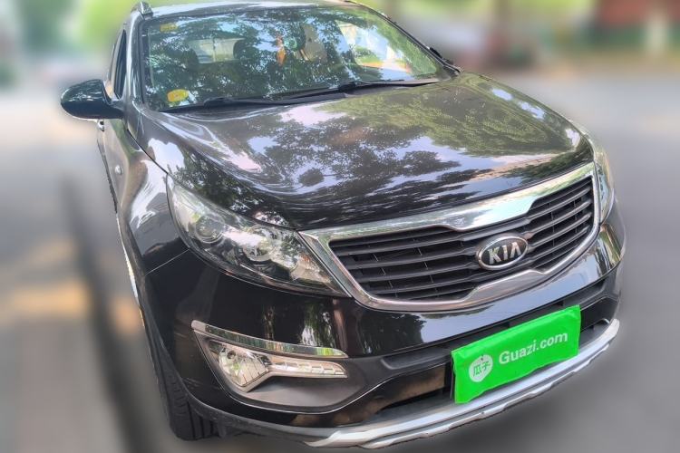 Used Kia Sportage R 2012 2.0L Automatic Two-Wheel Drive GL Trim Front Right 45 Deg