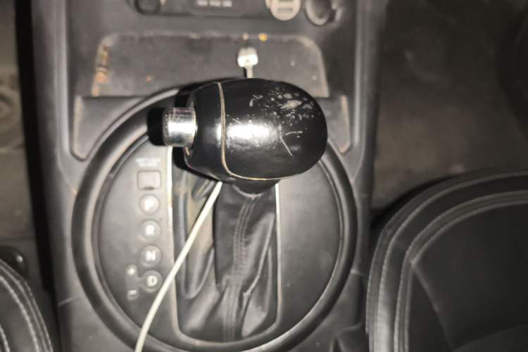 Used Kia Sportage R 2012 2.0L Automatic Two-Wheel Drive GLS Gear Lever
