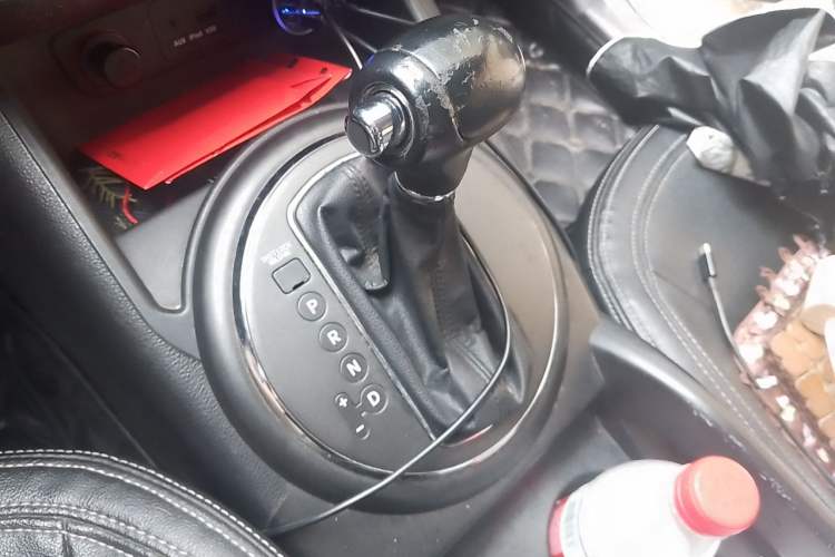 Used Kia Sportage R 2012 2.0L Automatic Two-Wheel Drive NAVI Gear Lever