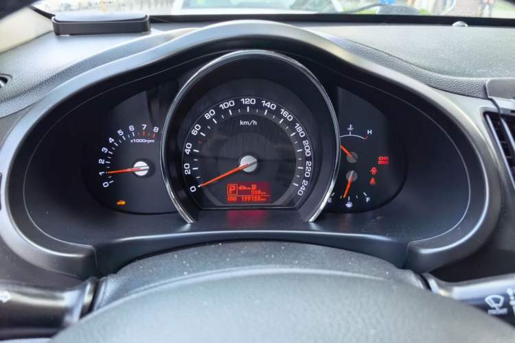Used Kia Sportage R 2012 2.0L Automatic Two-Wheel Drive GLS Instrument Cluster