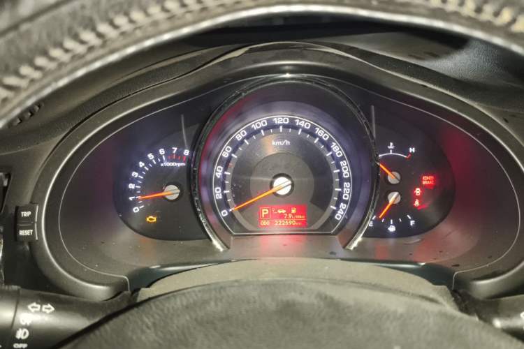 Used Kia Sportage R 2012 2.0L Automatic Two-Wheel Drive GLS Instrument Cluster