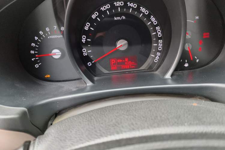 Used Kia Sportage R 2012 2.0L Automatic Two-Wheel Drive GL Trim Odometer Close Up