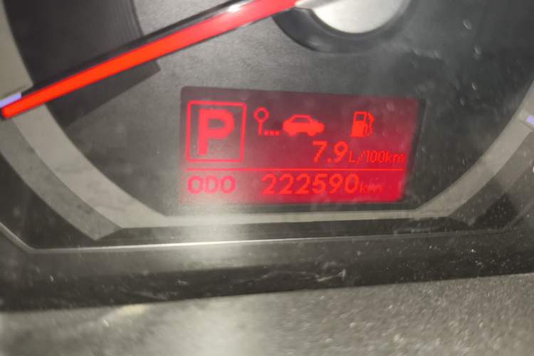 Used Kia Sportage R 2012 2.0L Automatic Two-Wheel Drive GLS Odometer Close Up