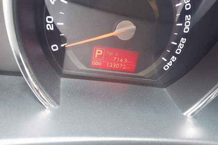 Used Kia Sportage R 2012 2.0L Automatic Two-Wheel Drive NAVI Odometer Close Up