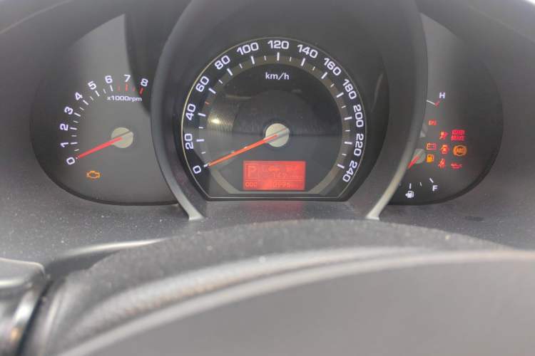 Used Kia Sportage R 2012 2.0L Automatic Two-Wheel Drive GL Trim Odometer Close Up