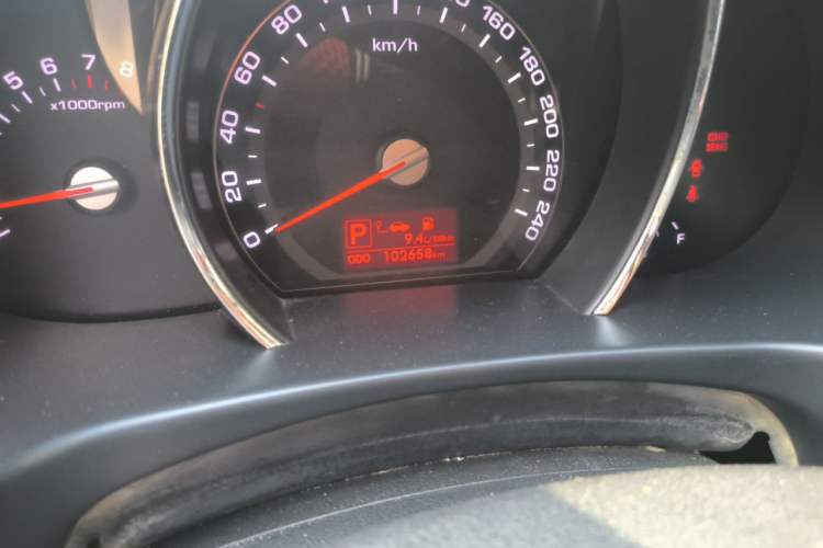 Used Kia Sportage R 2012 2.0L Automatic Two-Wheel Drive GLS Odometer Close Up