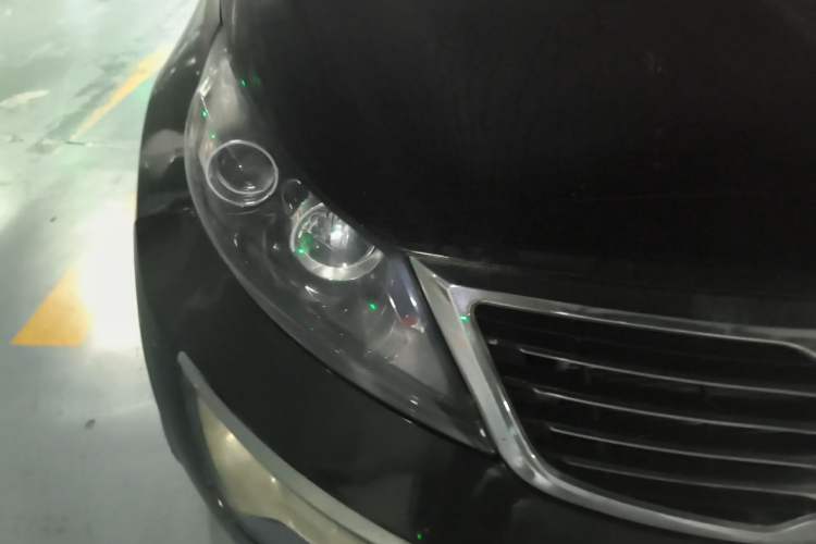 Used Kia Sportage R 2012 2.0L Automatic Two-Wheel Drive GLS Right Front Headlight
