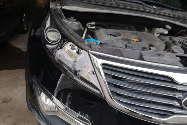Used Kia Sportage R 2012 2.0L Automatic Two-Wheel Drive GLS Right Front Headlight