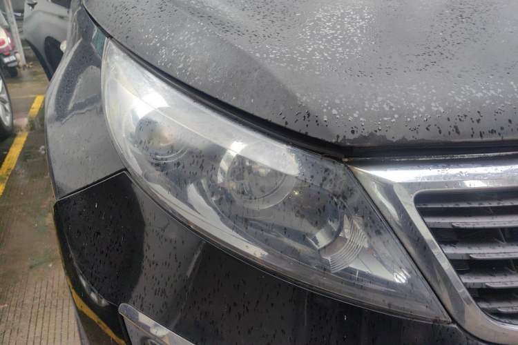 Used Kia Sportage R 2012 2.0L Automatic Two-Wheel Drive GL Trim Right Front Headlight