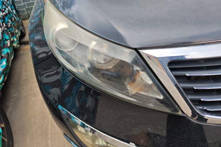 Used Kia Sportage R 2012 2.0L Automatic Two-Wheel Drive GLS Right Front Headlight
