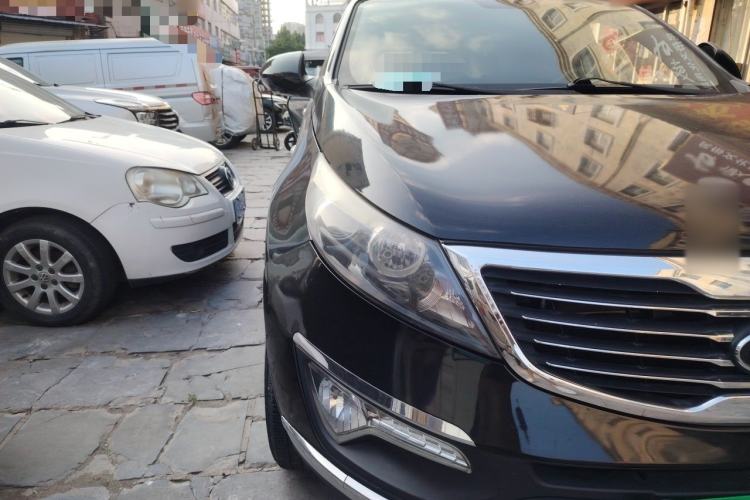 Used Kia Sportage R 2012 2.0L Automatic Two-Wheel Drive GL Trim Right Front Headlight