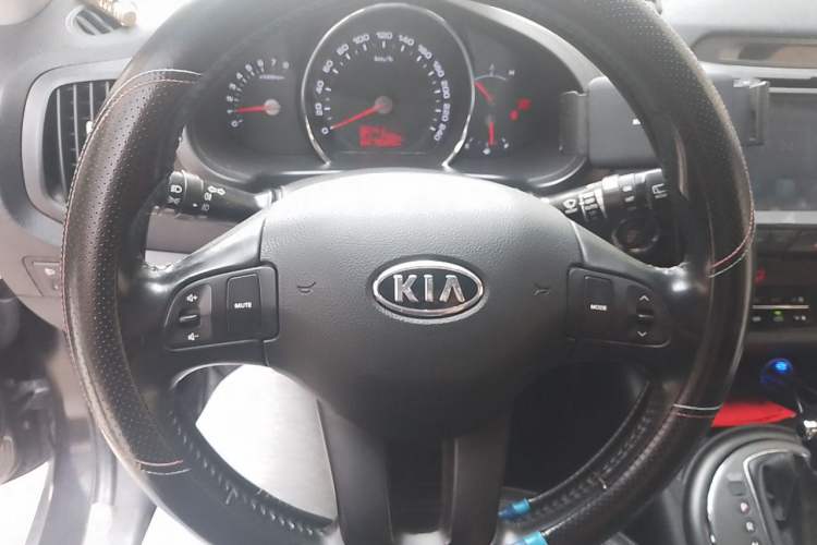 Used Kia Sportage R 2012 2.0L Automatic Two-Wheel Drive NAVI Steering Wheel