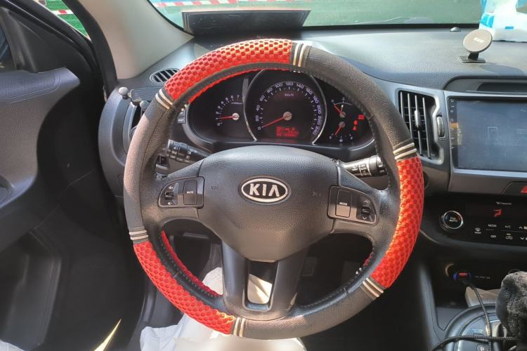 Used Kia Sportage R 2012 2.0L Automatic Two-Wheel Drive GLS Steering Wheel
