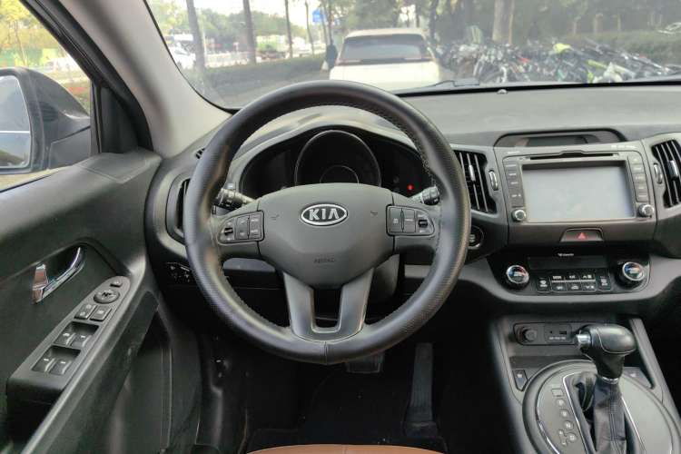 Used Kia Sportage R 2012 2.4L Automatic 4x4 GLS Steering Wheel